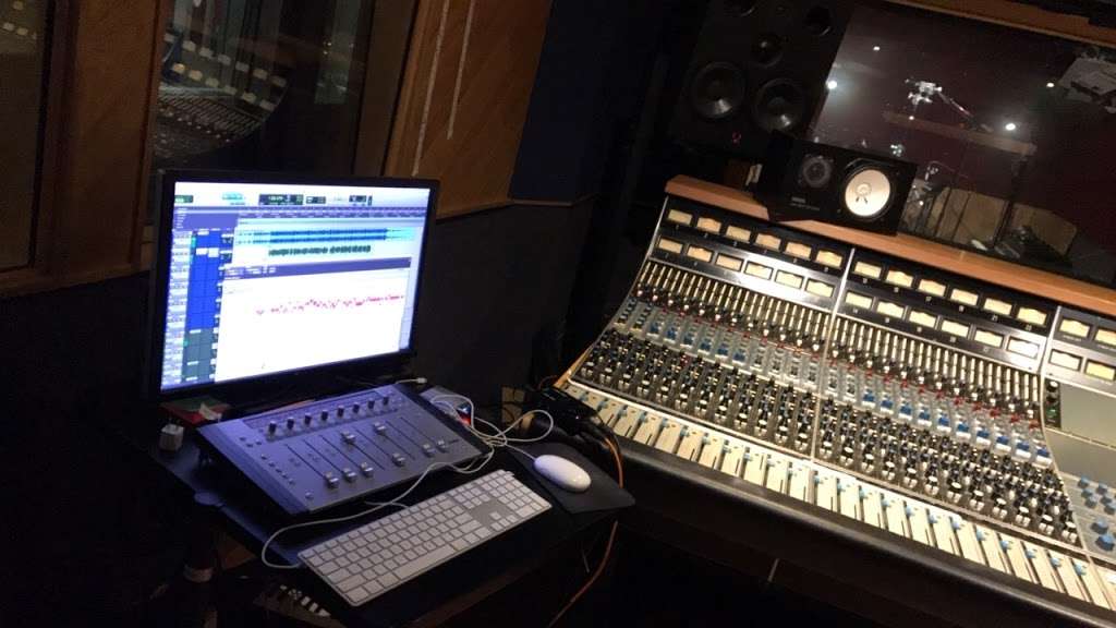 TME Recording Studio | 4006 Perry St, Los Angeles, CA 90063, USA | Phone: (323) 399-6491