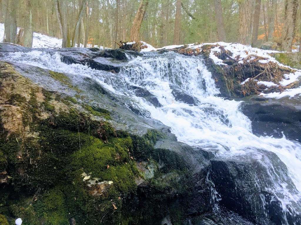 Pryden Falls | Prydden Brook,, Sandy Hook, CT 06482, USA | Phone: (860) 424-3000