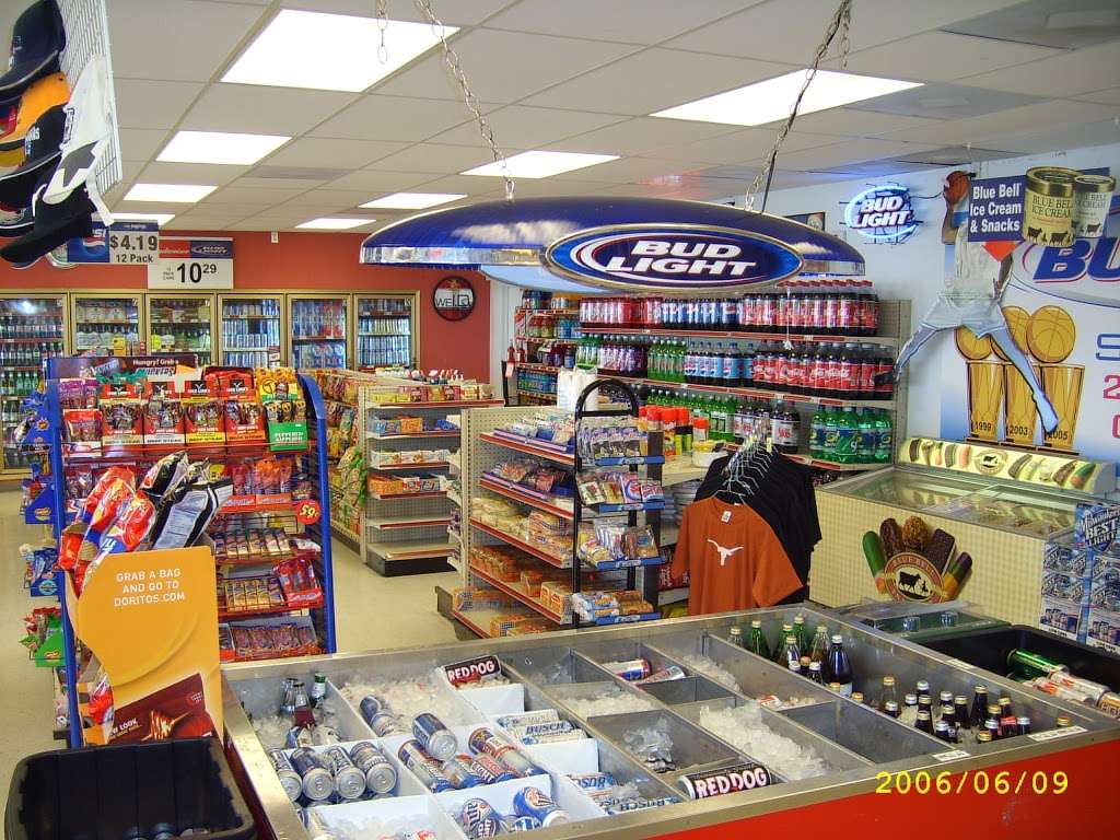 Rigsby Food Mart | 5602 US Hwy 87 E, San Antonio, TX 78222, USA | Phone: (210) 648-0093