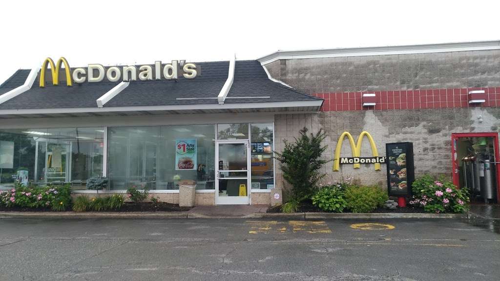 McDonalds | 265 Nassau Rd, Roosevelt, NY 11575, USA | Phone: (516) 867-9478