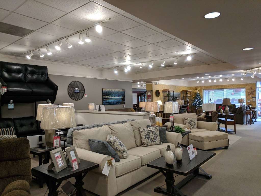 Lancasters Furniture to Go | 1590 Manheim Pike, Lancaster, PA 17601, USA | Phone: (717) 509-3333