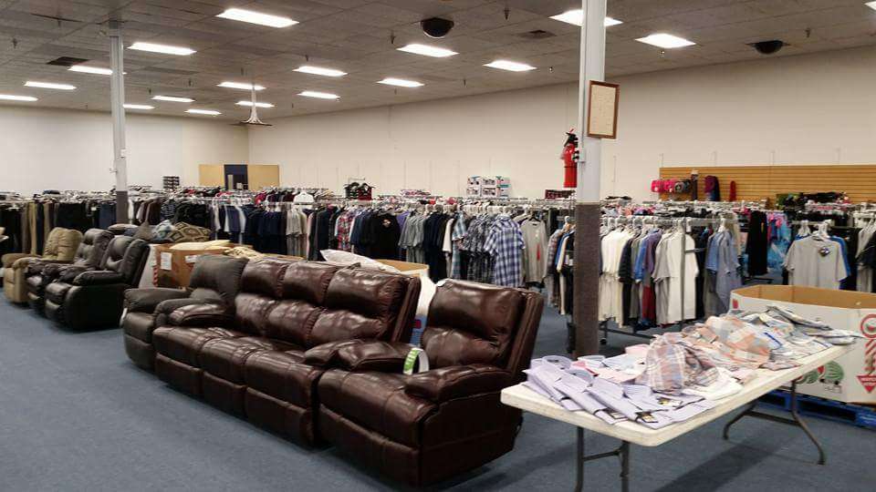 Comptons Furniture and More | 718 Wollard Blvd, Richmond, MO 64085 | Phone: (816) 776-2311