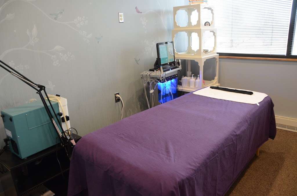 OM Medispa | 2nd floor, 2425 Royal Blvd, Elgin, IL 60123, USA | Phone: (847) 289-8555