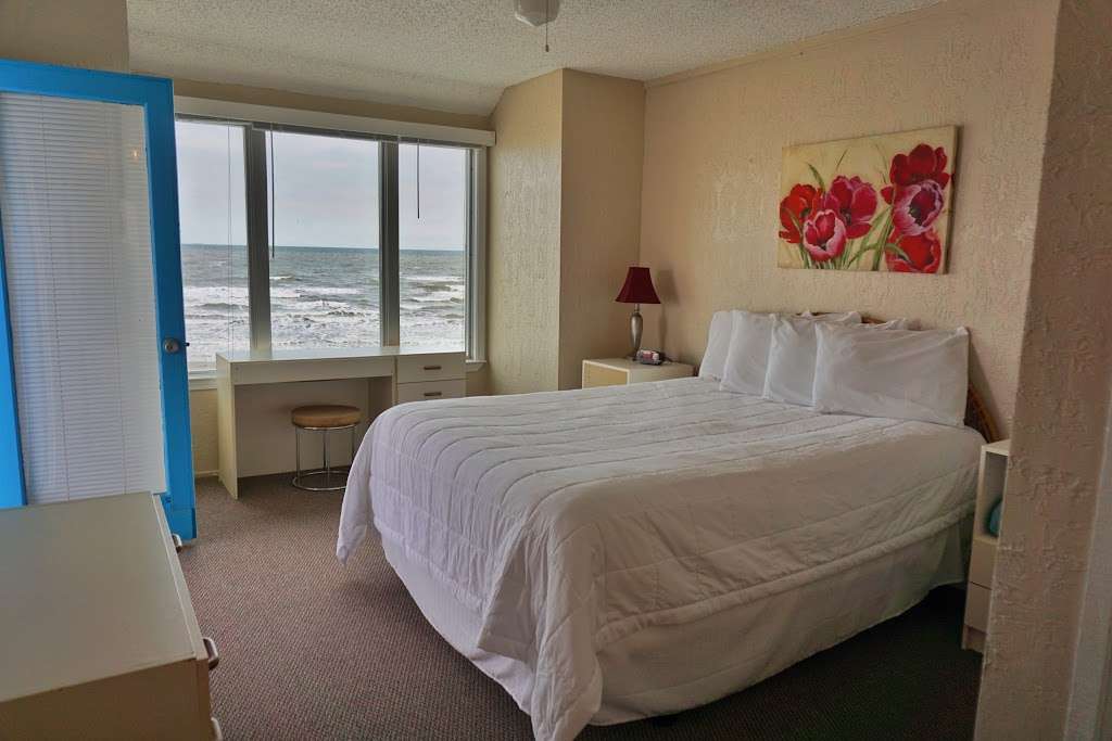 FOUR SEASONS On the Gulf | 4000 Seawall Blvd, Galveston, TX 77550, USA | Phone: (409) 763-7138