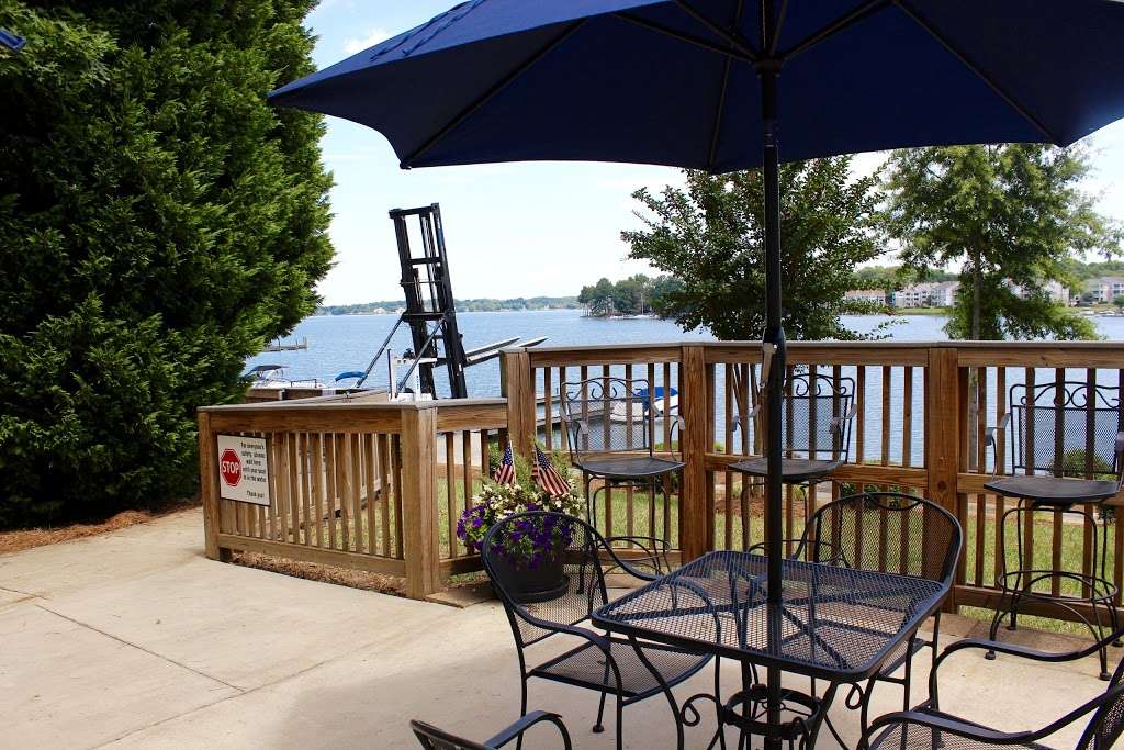 Crown Harbor Marina | 6831, 21660 Crown Lake Dr, Cornelius, NC 28031 | Phone: (704) 895-3723