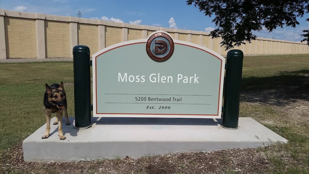 Moss Glen Park | 5320 Bentwood Trail, Dallas, TX 75252, USA | Phone: (214) 592-3440