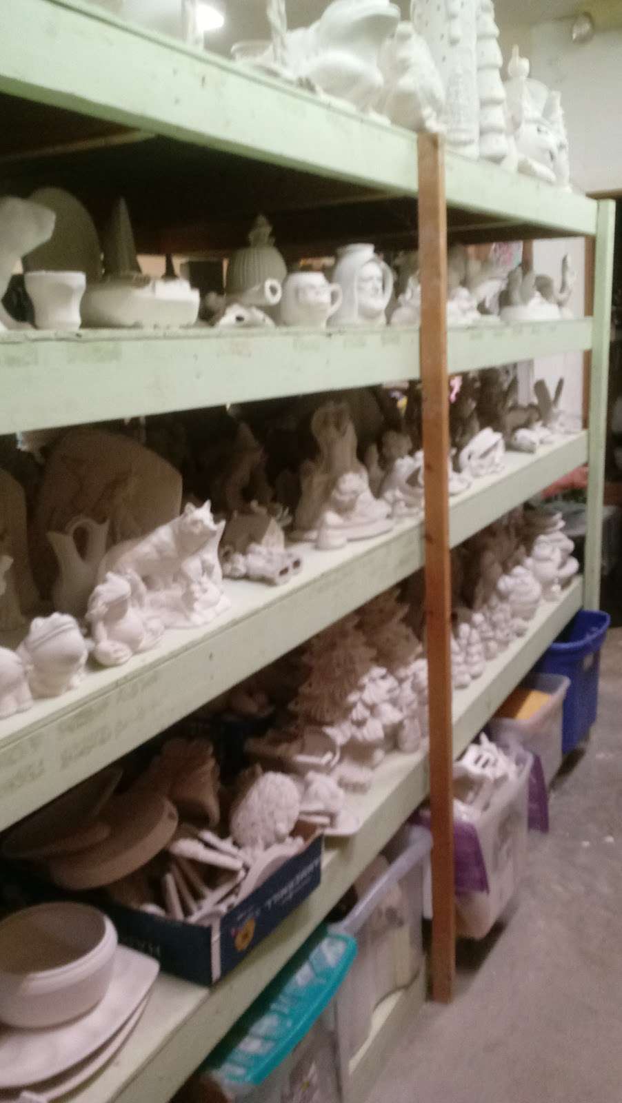 Sallys Ceramics | 226 N Maple St, Pittsboro, IN 46167, USA | Phone: (317) 892-4091