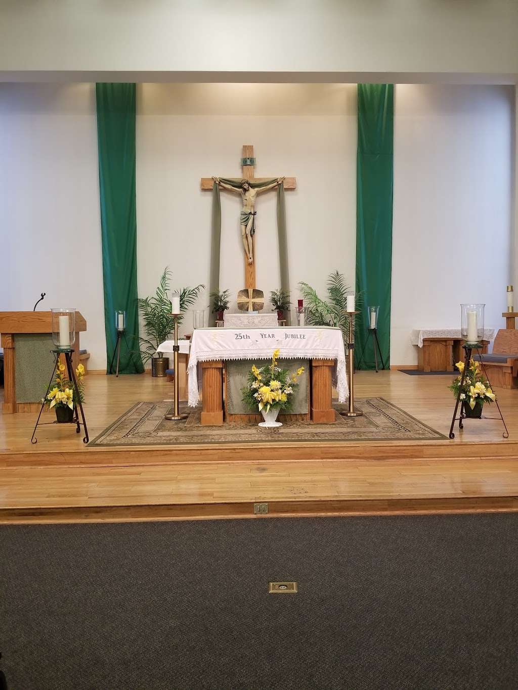 Holy Innocents Catholic Church | 13230 El Evado Rd, Victorville, CA 92392, USA | Phone: (760) 955-6010