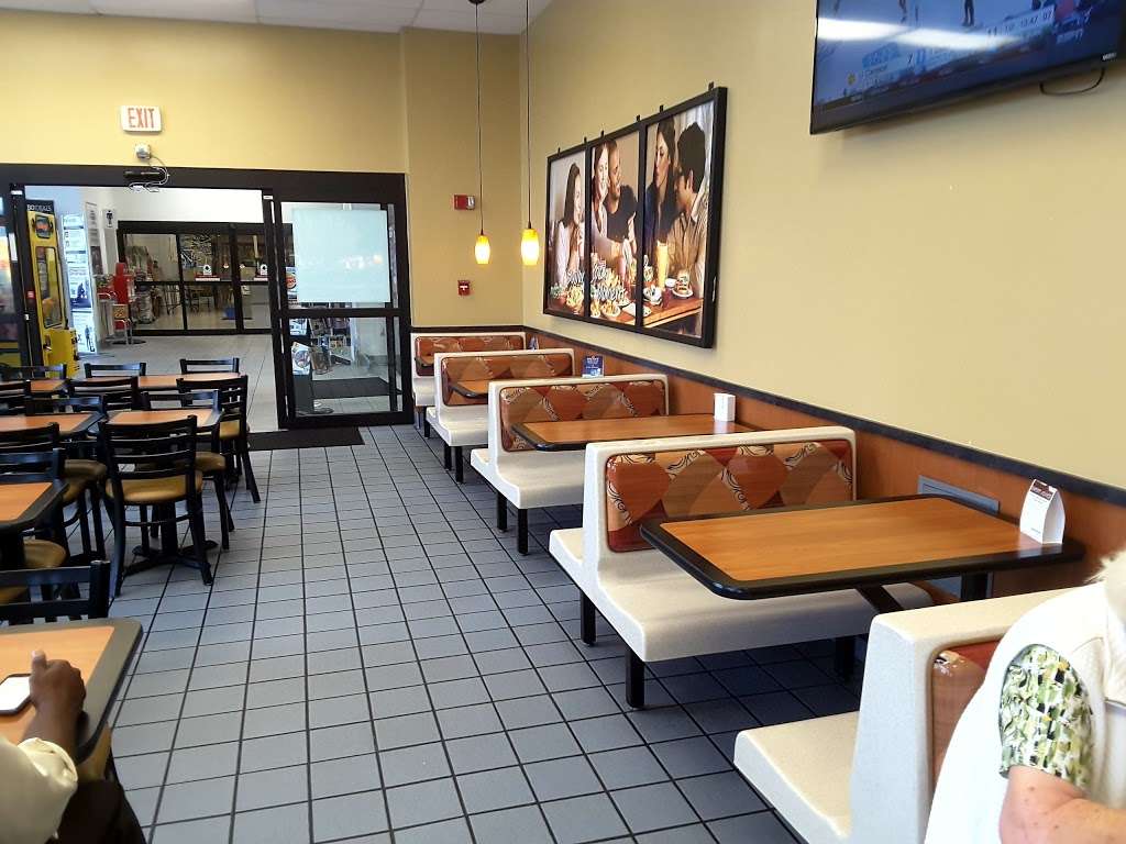 Burger King | 321 3rd St W building 1038, Universal City, TX 78148, USA | Phone: (210) 659-8729