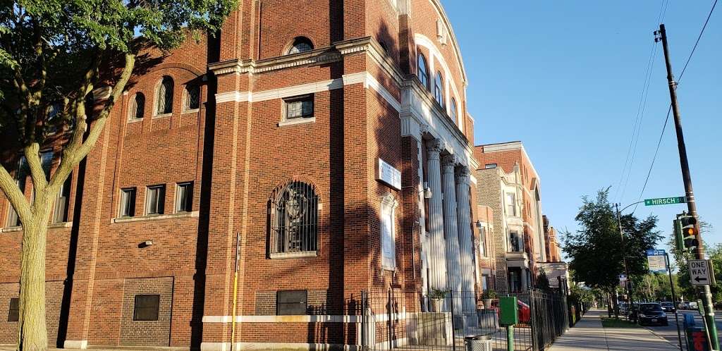 Iglesia De Dios Pentecostal M I Aposento Alto | 1357 N California Ave, Chicago, IL 60622, USA