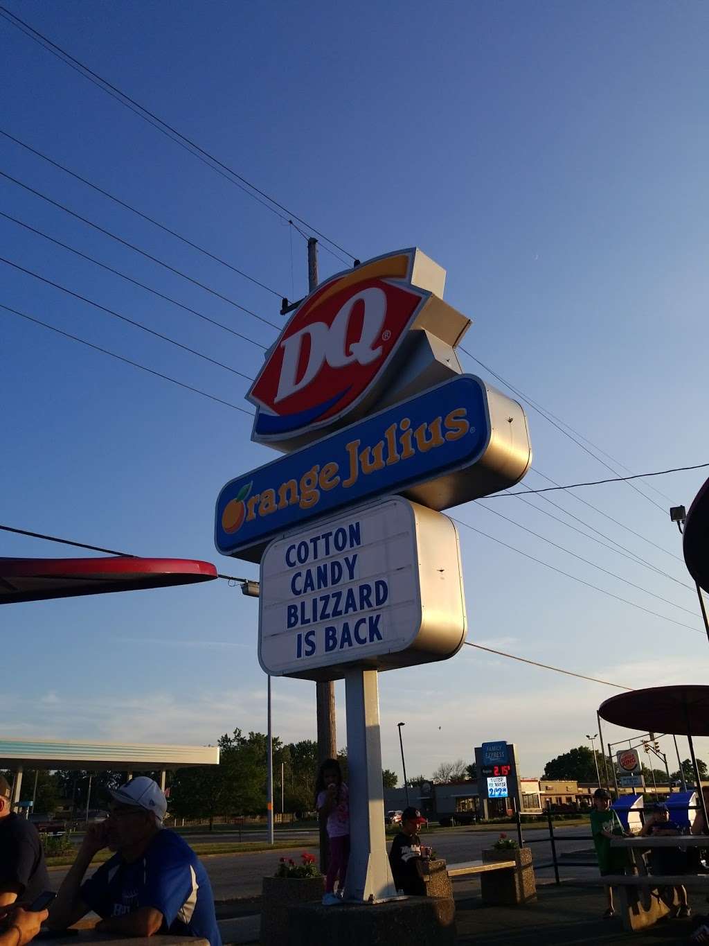 Dairy Queen (Treat) | 3339 45th St, Highland, IN 46322, USA | Phone: (219) 924-4510