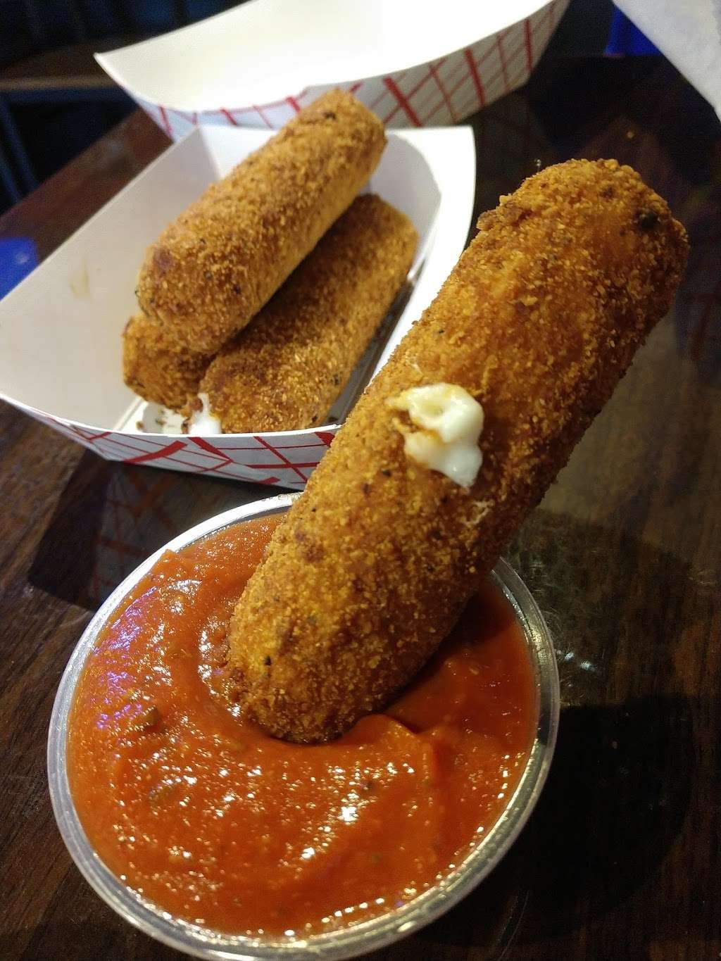 WingsXtreme U | 2620 E 10th St, Bloomington, IN 47408, USA | Phone: (812) 333-9464