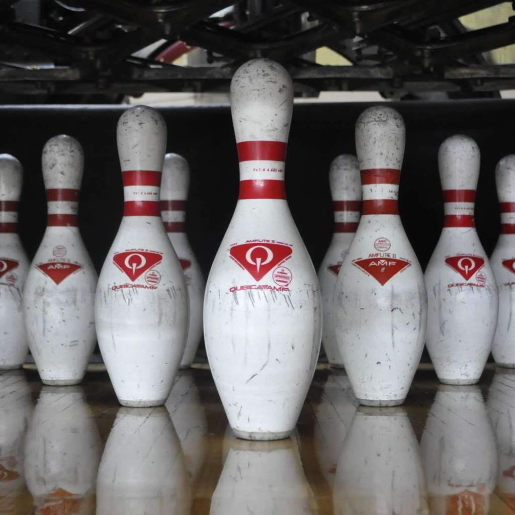 East Lincoln Lanes | 5761 Lincoln Ave, York, PA 17406, USA | Phone: (717) 252-3211