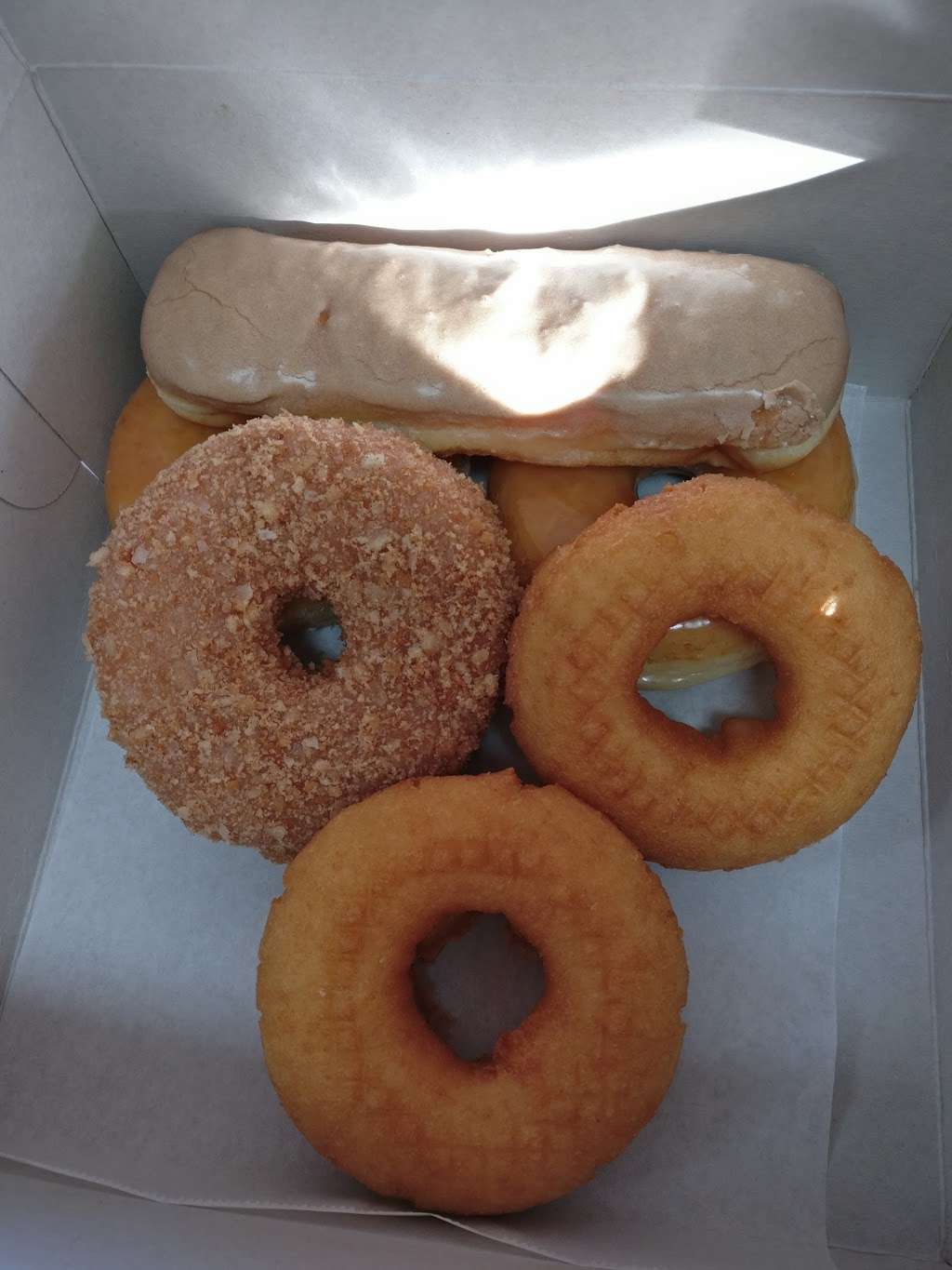 Daily Donuts | 10725 W Indian School Rd, Avondale, AZ 85392, USA | Phone: (623) 398-7902