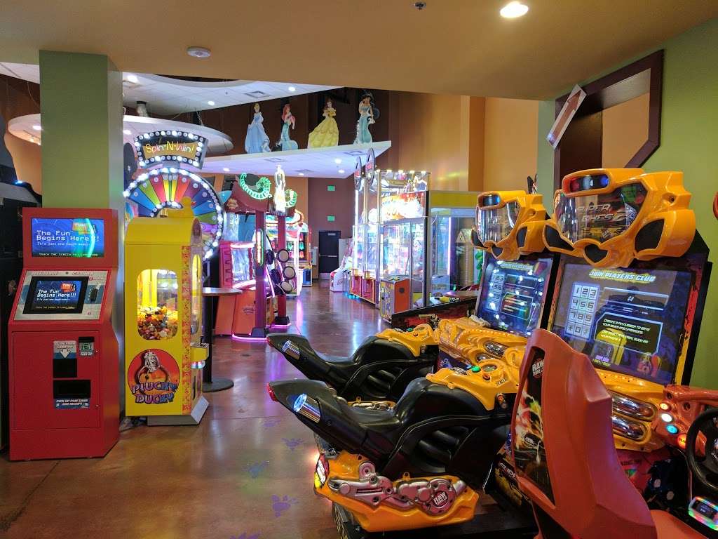 Celebrity Lanes | 15755 E Arapahoe Rd, Centennial, CO 80016, USA | Phone: (303) 779-0155