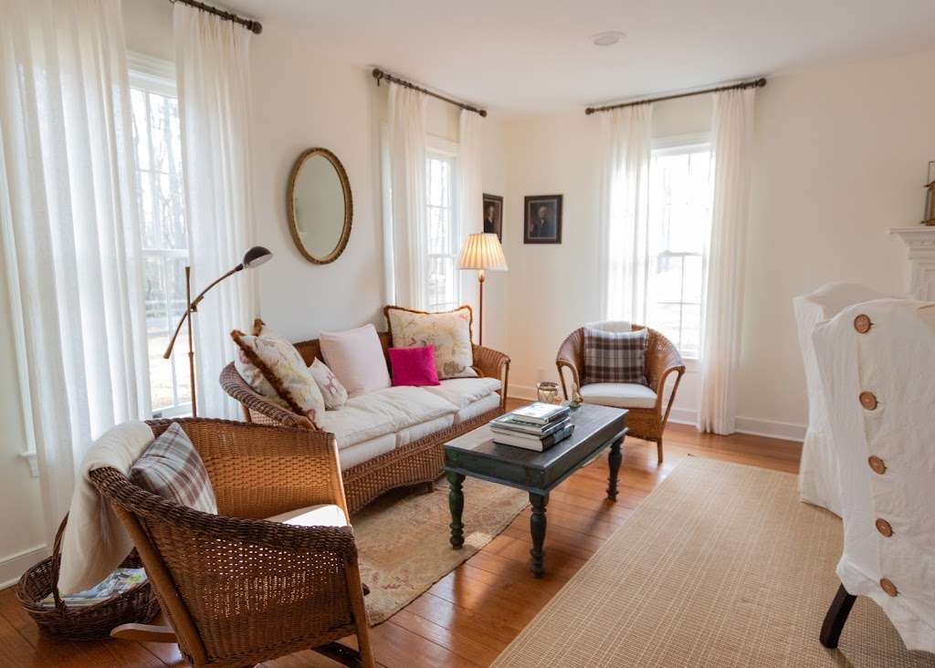 Feather Your Nest and Cindy Lloyd Design | 5011 Richmond Rd, Warsaw, VA 22572, USA | Phone: (804) 333-6463