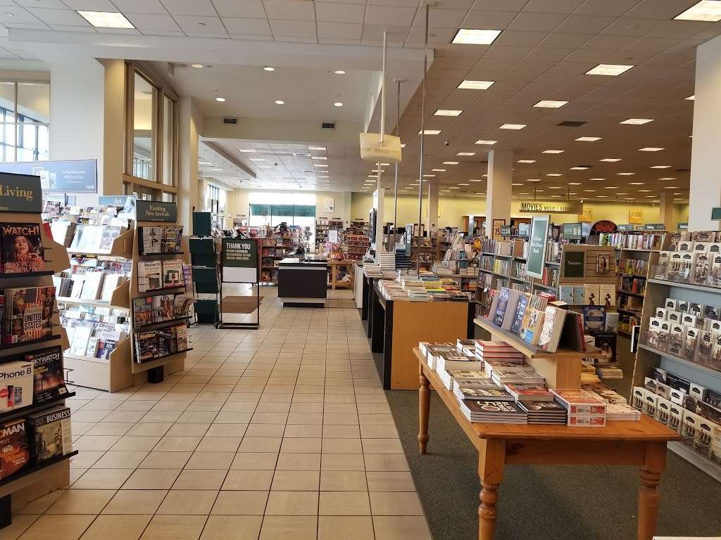 Barnes Noble Book Store 842 Sunrise Hwy Bay Shore Ny 11706