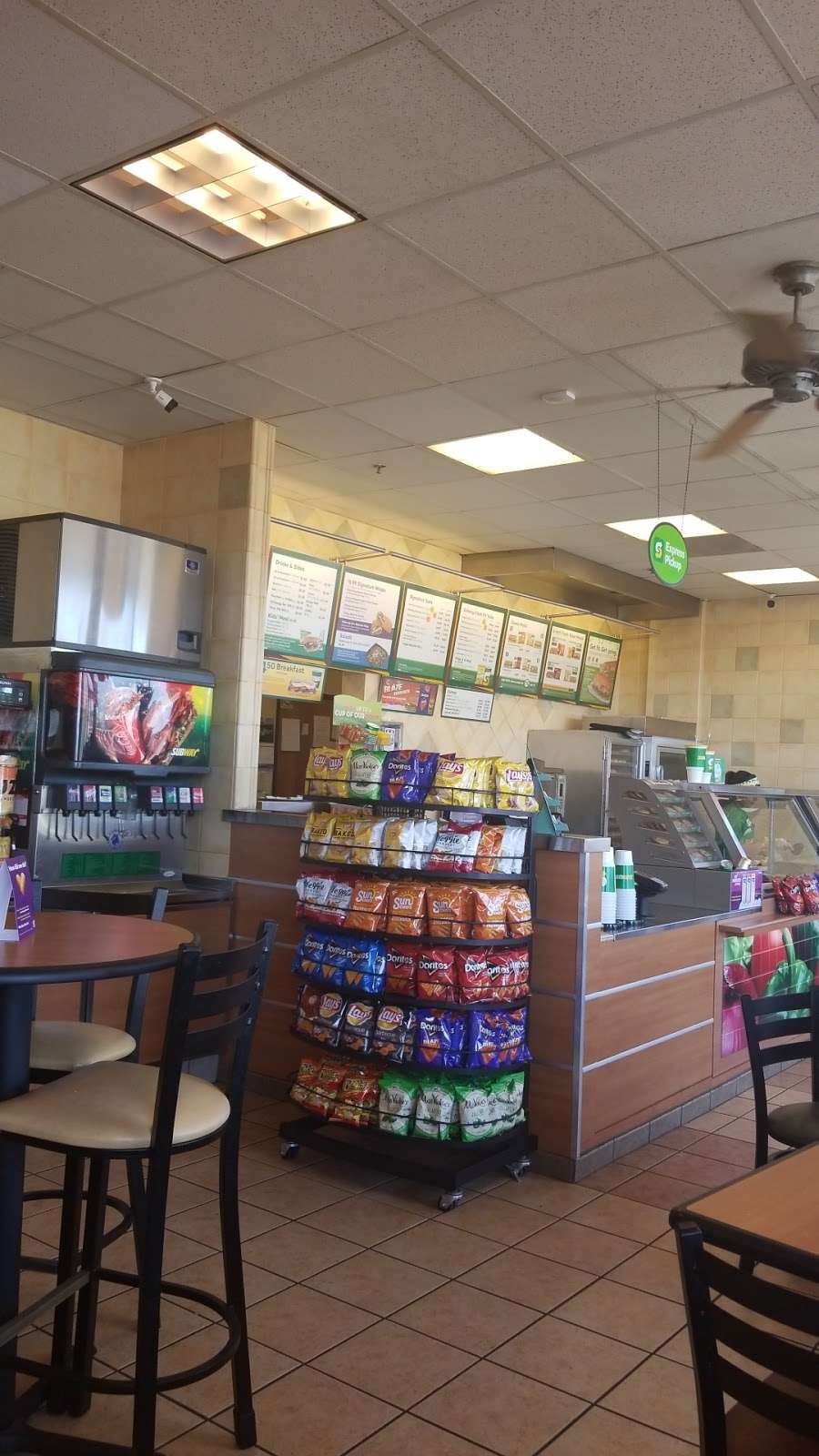 Subway Restaurants | 2050 E Pleasant Valley Rd Unit C, Oxnard, CA 93033, USA | Phone: (805) 986-8847