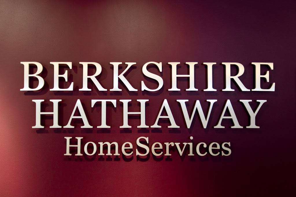 Berkshire Hathaway HomeServices North Properties Edina | 3926 Market St, Edina, MN 55424 | Phone: (952) 512-2450