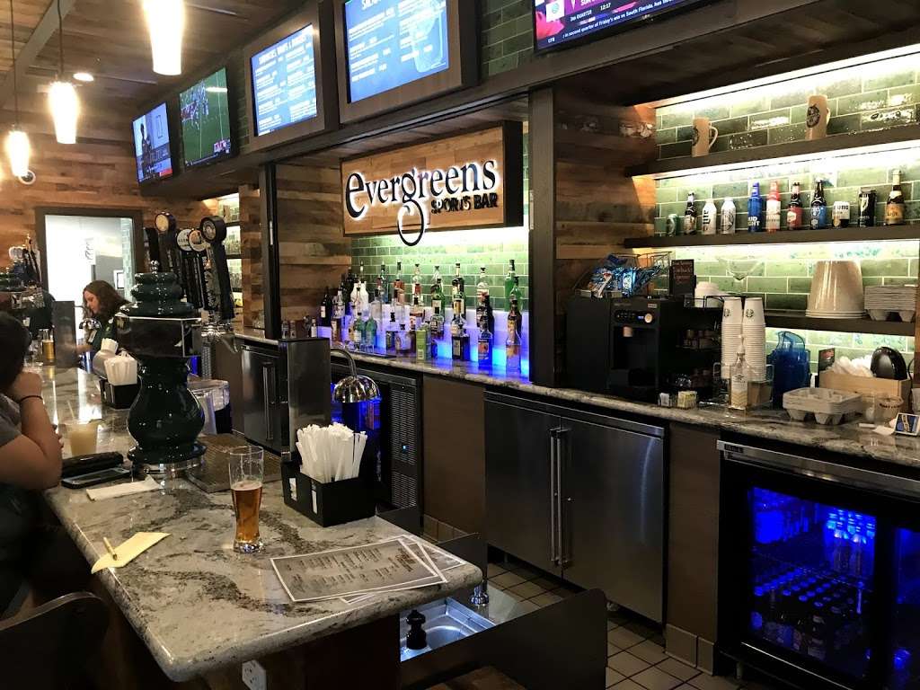 Evergreens Sports Pub at Shades of Green | 1950 Magnolia Palm Dr, Lake Buena Vista, FL 32830, USA | Phone: (407) 824-3400