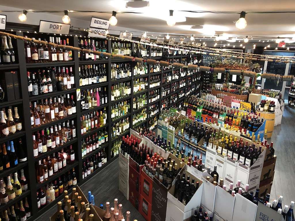 Neighborhood Wine & Spirits | 407 S Plank Rd, Newburgh, NY 12550, USA | Phone: (845) 563-0462