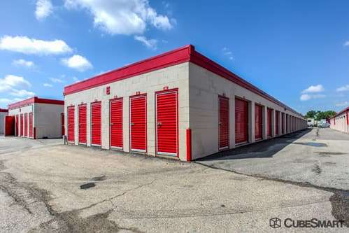 CubeSmart Self Storage | 1950 S Mt Prospect Rd, Des Plaines, IL 60018, USA | Phone: (847) 824-5110
