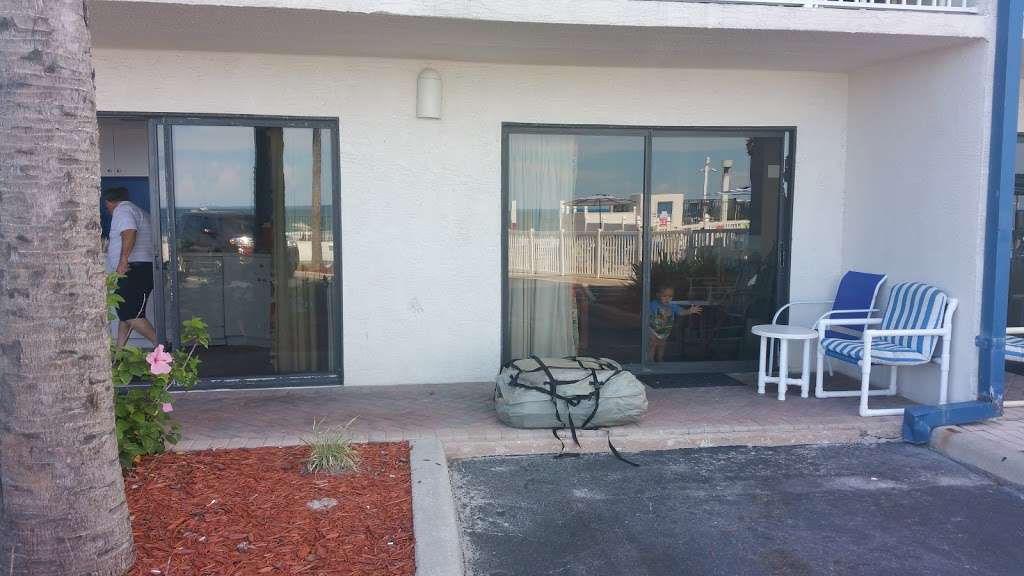 Catalina Beach Club | 1303 S Atlantic Ave, Daytona Beach, FL 32118, USA | Phone: (386) 253-6741