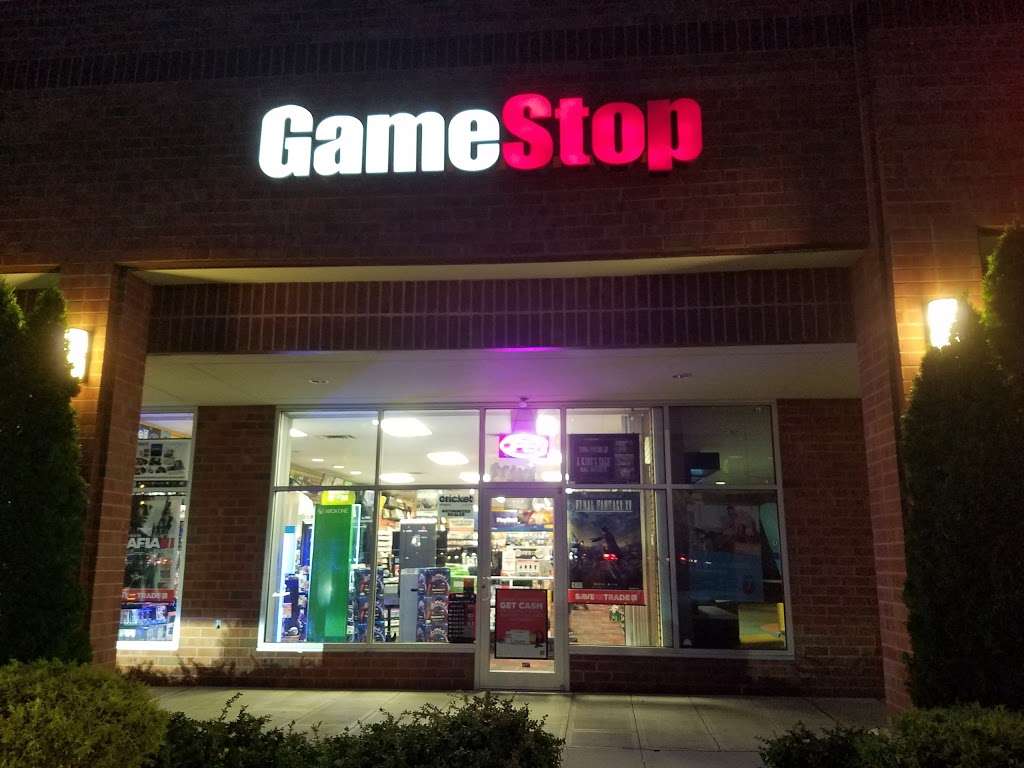 GameStop in 67 U.S. 9, NJ 07751, USA