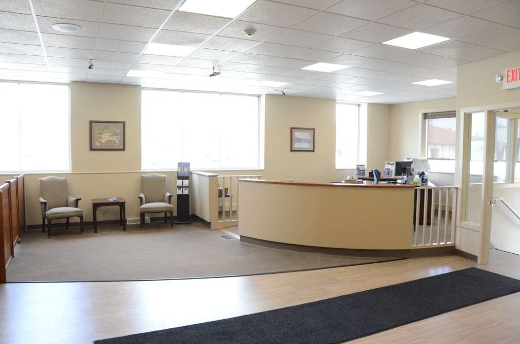 State Bank of The Lakes | 235 Freeman St, Genoa City, WI 53128, USA | Phone: (262) 279-3121