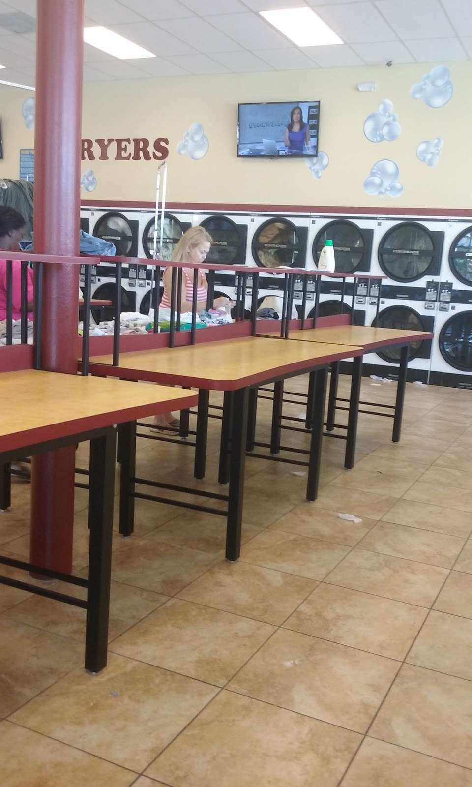 Laundry World | 1198 N Federal Hwy, Pompano Beach, FL 33062, USA