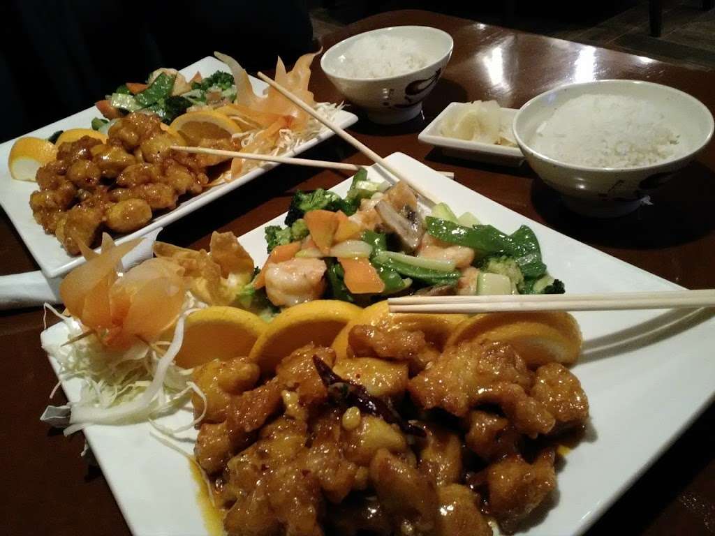 Sakura Japanese Steakhouse + Sushi | 850 Patriot Pkwy, Rock Hill, SC 29730, USA | Phone: (803) 325-1318