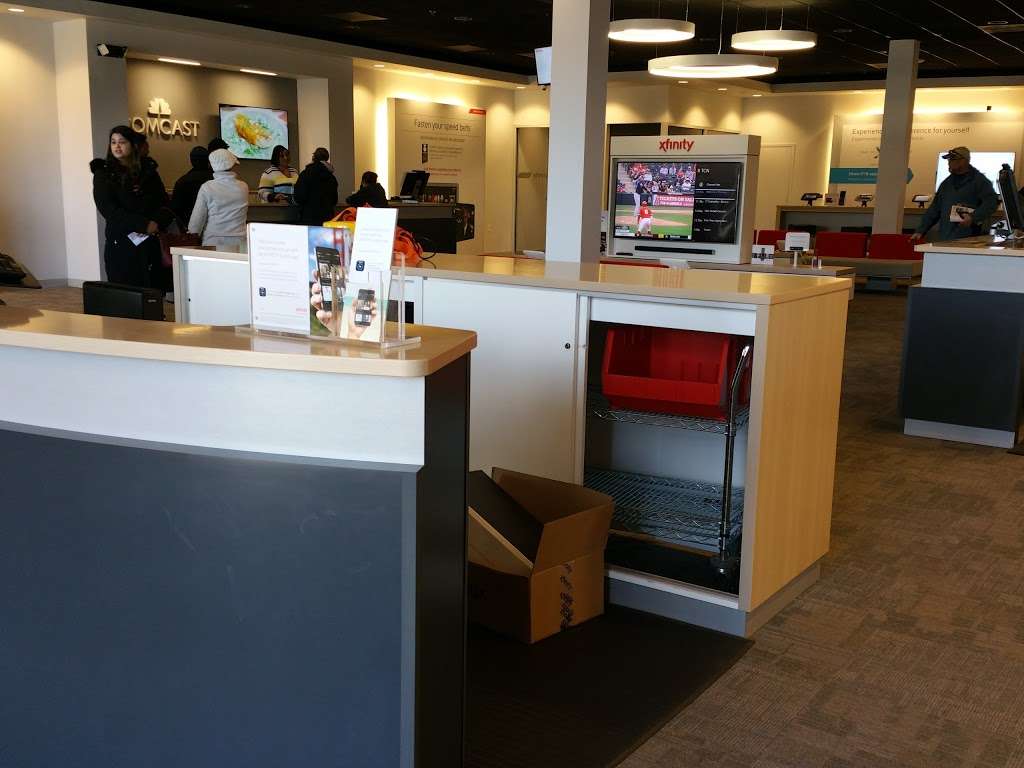 Xfinity Store by Comcast | 13529 Connecticut Ave, Silver Spring, MD 20906, USA | Phone: (800) 266-2278