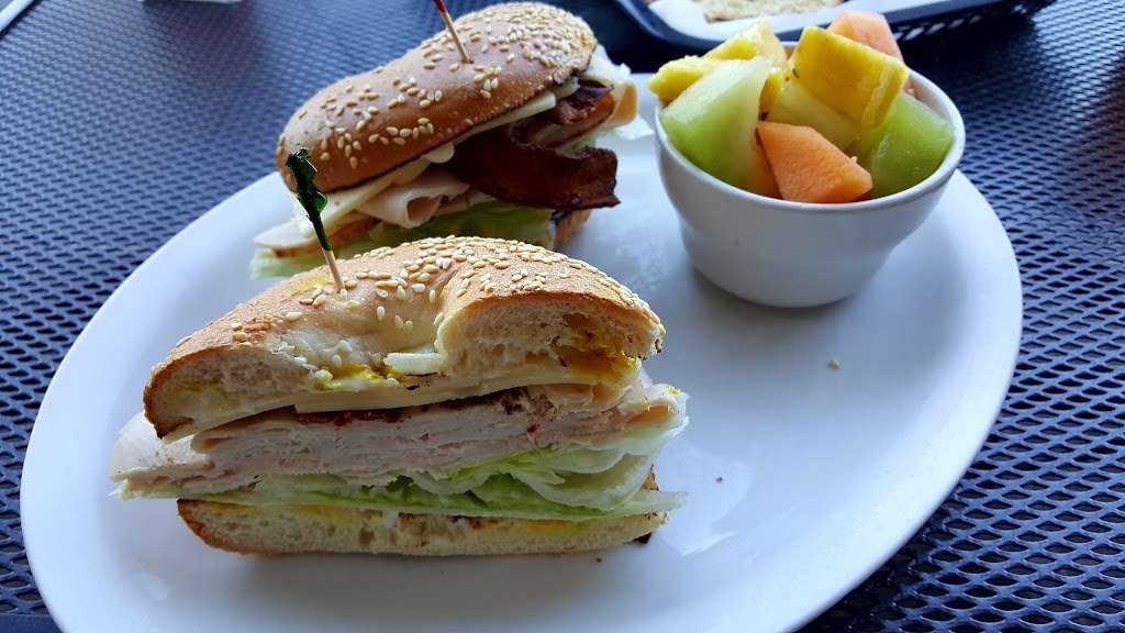 Latte Da Bagelry and Grill | 21612 Plano Trabuco Rd # H, Trabuco Canyon, CA 92679, USA | Phone: (949) 589-6405