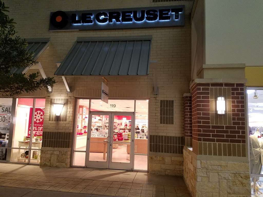 Le Creuset Outlet Store | 29300 US-290 SUITE 119, Cypress, TX 77433, USA | Phone: (281) 256-7356