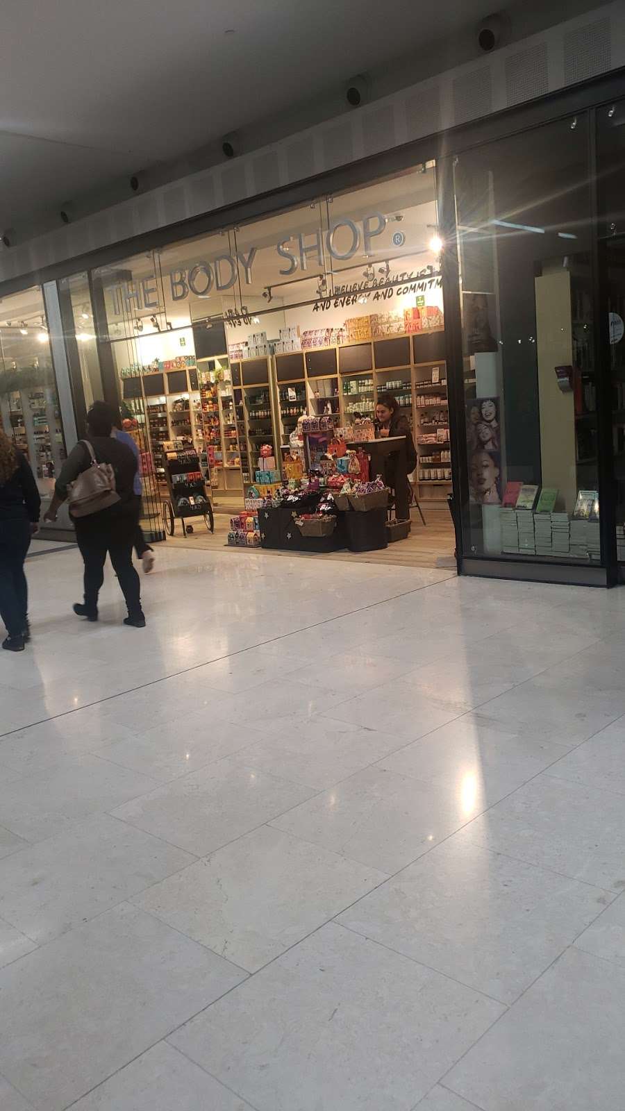 The Body Shop Aeropuerto Tijuana | Highway Airport S / N Tijuana Intl Airport, Local PCB-01 Col. Nueva, Nueva Tijuana, 22435 Tijuana, B.C., Mexico | Phone: 55 5258 3040