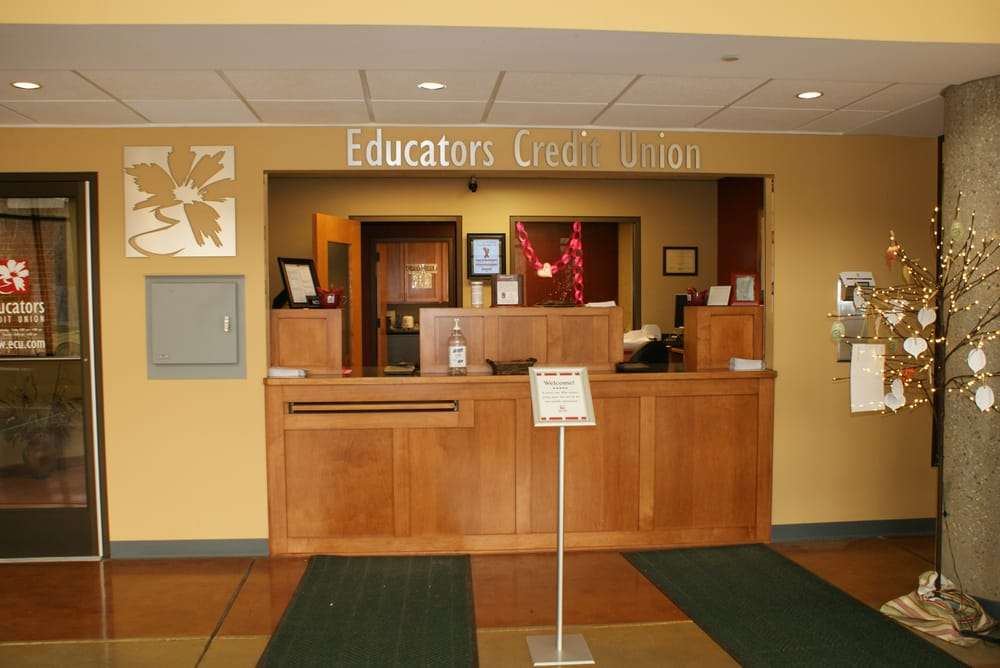 Educators Credit Union | 900 Wood Road University Dr Student Center, Kenosha, WI 53144, USA | Phone: (800) 236-5898