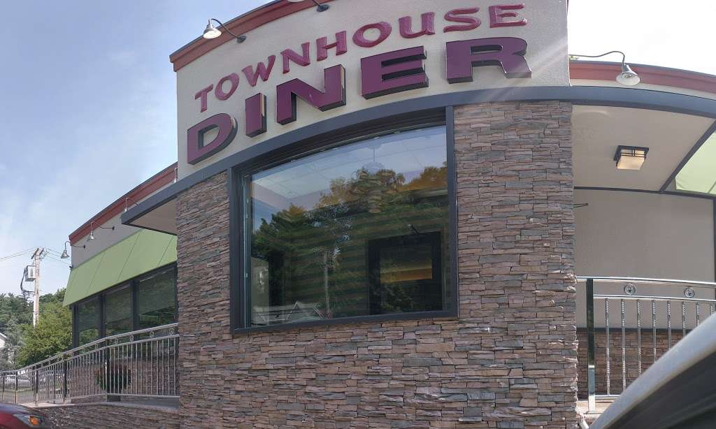 Townhouse Diner | 2402, 720 N Broadway, White Plains, NY 10603, USA | Phone: (914) 607-7364