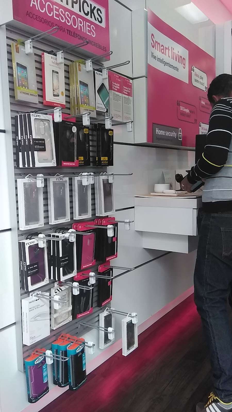 T-Mobile | 161 Main St, Paterson, NJ 07505, USA | Phone: (973) 689-7662