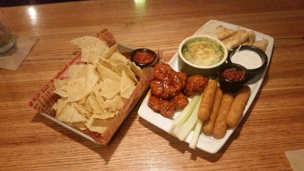 Applebees Grill + Bar | 1238 W Imperial Hwy, La Habra, CA 90631 | Phone: (562) 690-0779