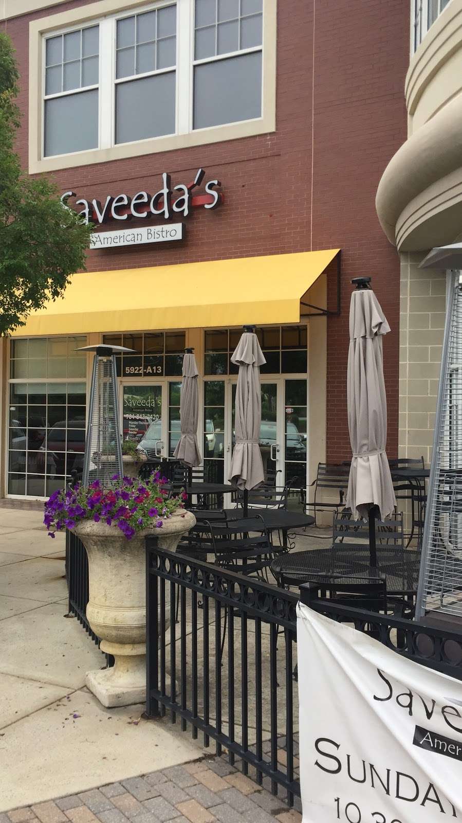 Saveedas American Bistro | 5922 Weddington Rd, Wesley Chapel, NC 28104, USA | Phone: (704) 843-2420