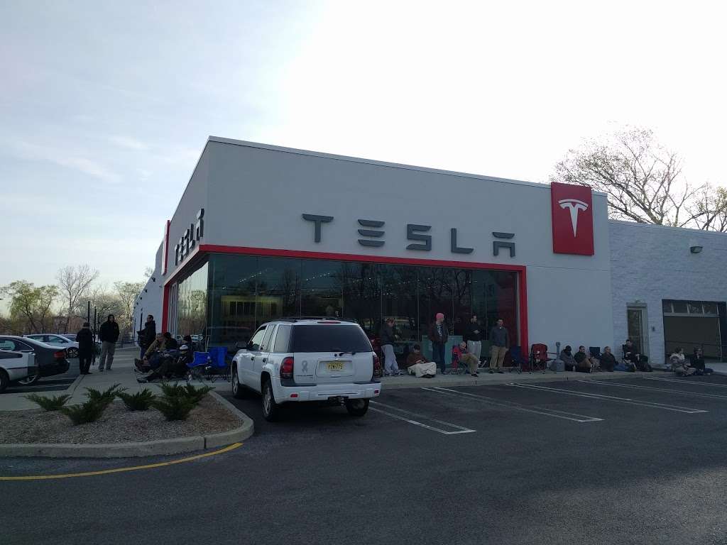 Tesla Service, Sales and Supercharger | 530 NJ-17, Paramus, NJ 07652, USA | Phone: (201) 225-2544