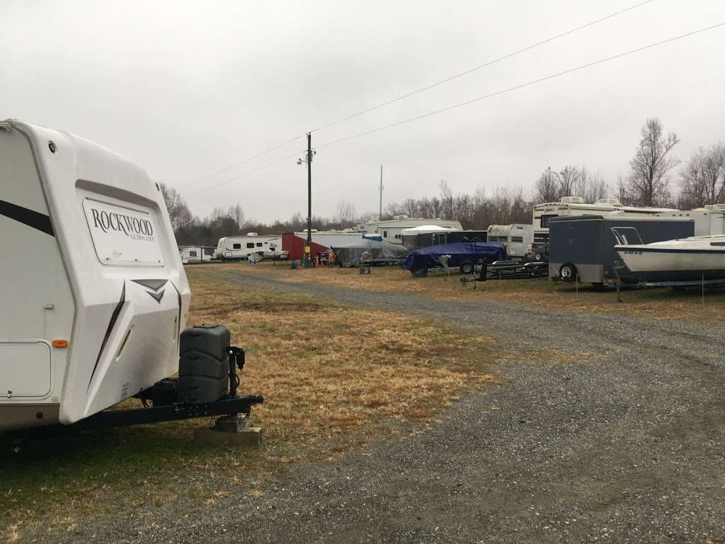 AMYS BOAT & RV STORAGE | 150 Plum Tree Rd, Bumpass, VA 23024 | Phone: (703) 967-9500