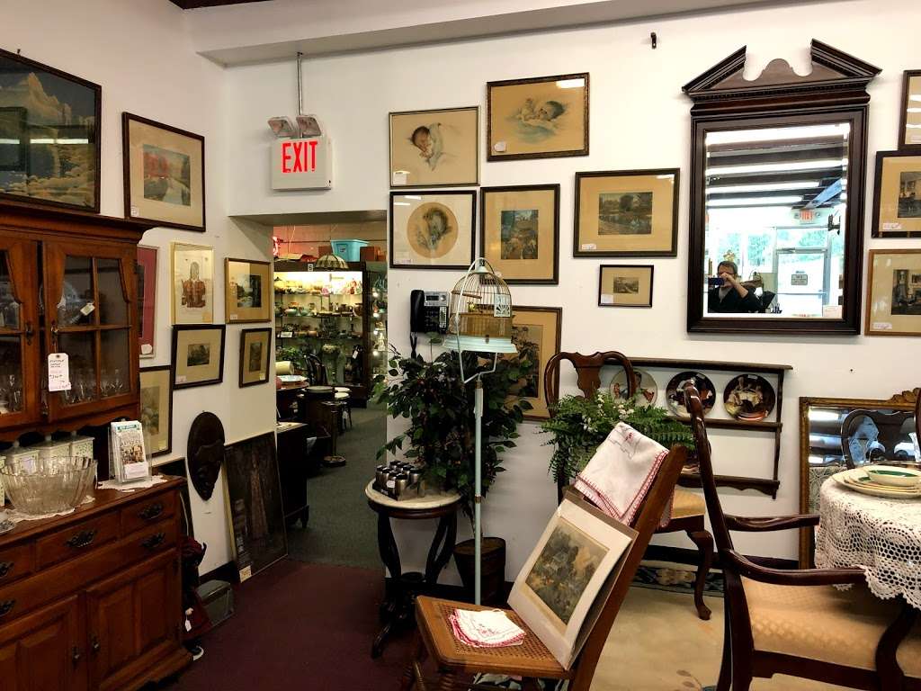 JH Antiques Mall | 3134 S White Horse Pike US 30, Hammonton, NJ 08037, USA | Phone: (609) 561-1110