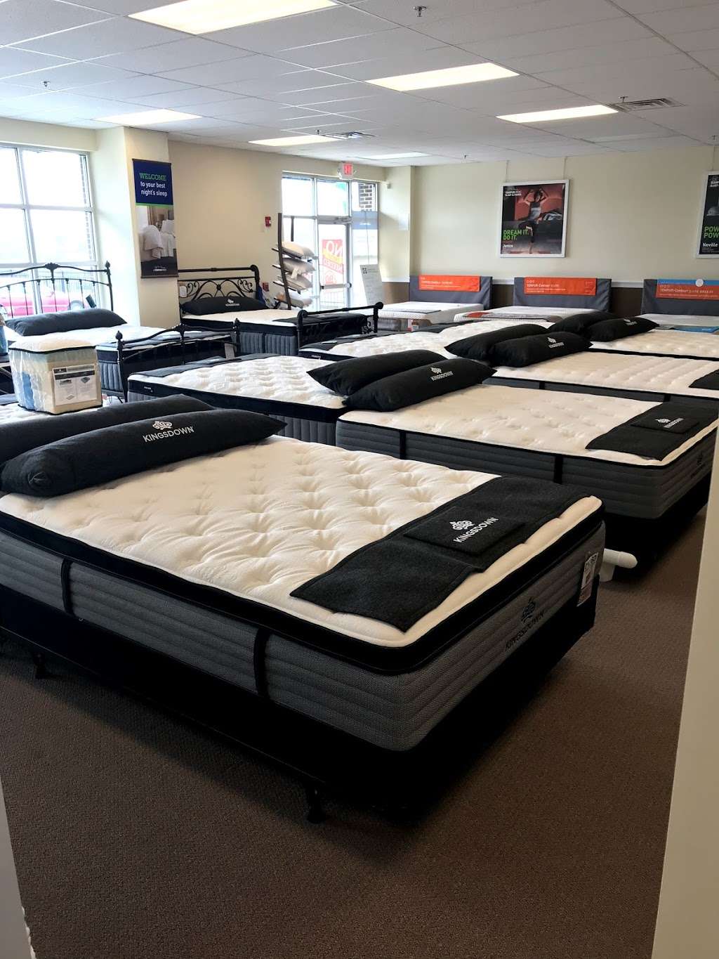 Mattress Warehouse of Shrewsbury - Highlands | 96 Sofia Drive Suite 107, Shrewsbury, PA 17361, USA | Phone: (717) 235-8700