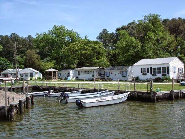 Harris Cove Cottages Bed N Boat | 8080 Bozman Neavitt Rd, St Michaels, MD 21663, USA | Phone: (410) 745-9701