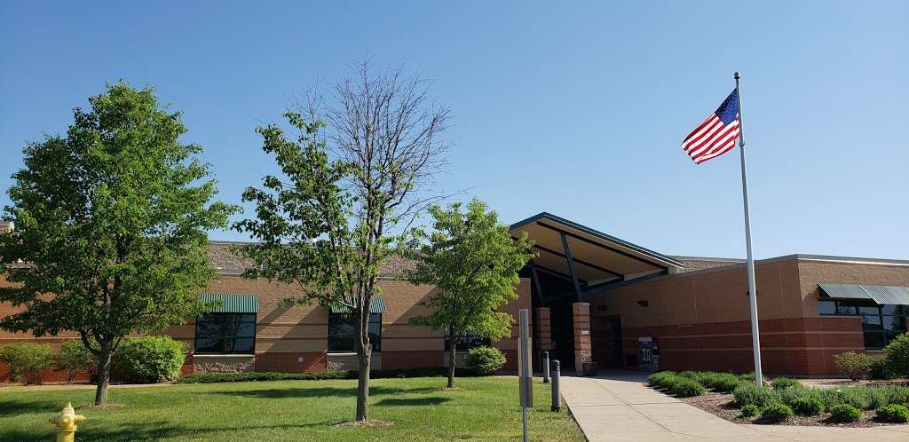 Summit Elementary School | 1680 Valley Rd, Oconomowoc, WI 53066, USA | Phone: (262) 560-8300