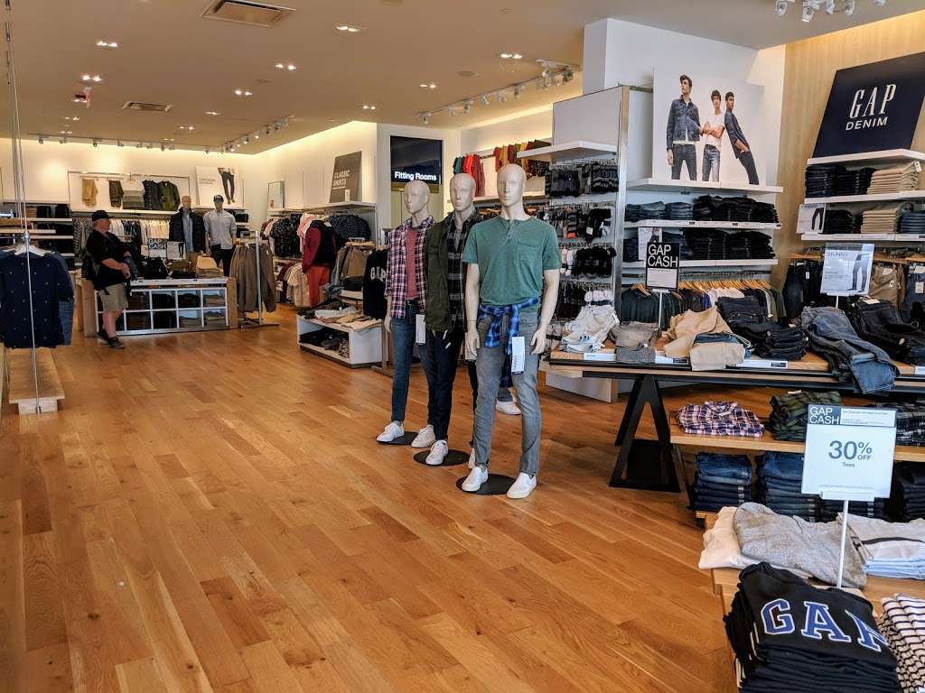 Gap | 1554 Redwood Hwy, Corte Madera, CA 94925 | Phone: (415) 924-2181