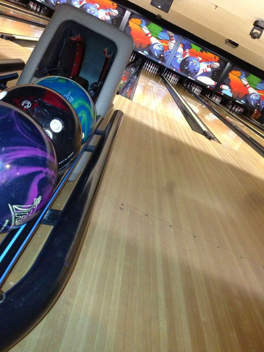 Gage Bowl, Huntington Park, CA's favorite bowling alley and family