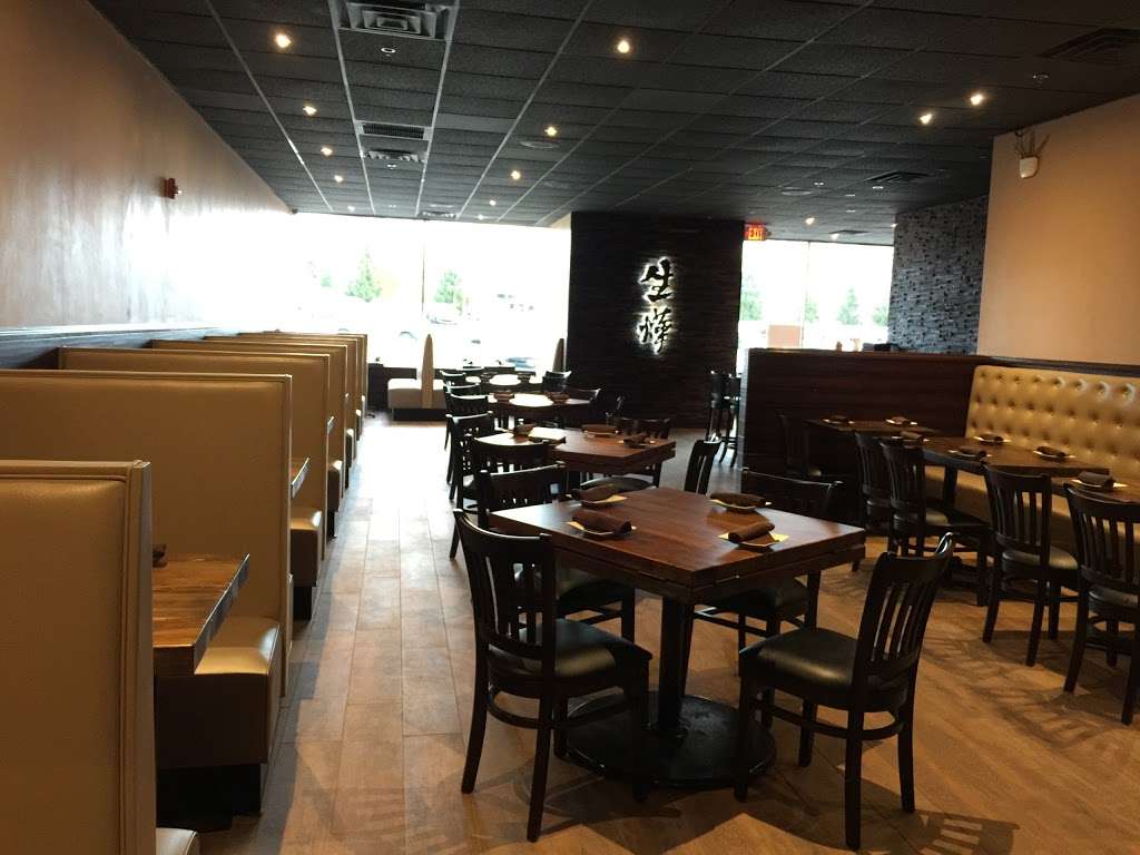 New Leaf Chinese & Japanese Cuisine | 2916 West Chester Pike, Broomall, PA 19008 | Phone: (610) 353-8888