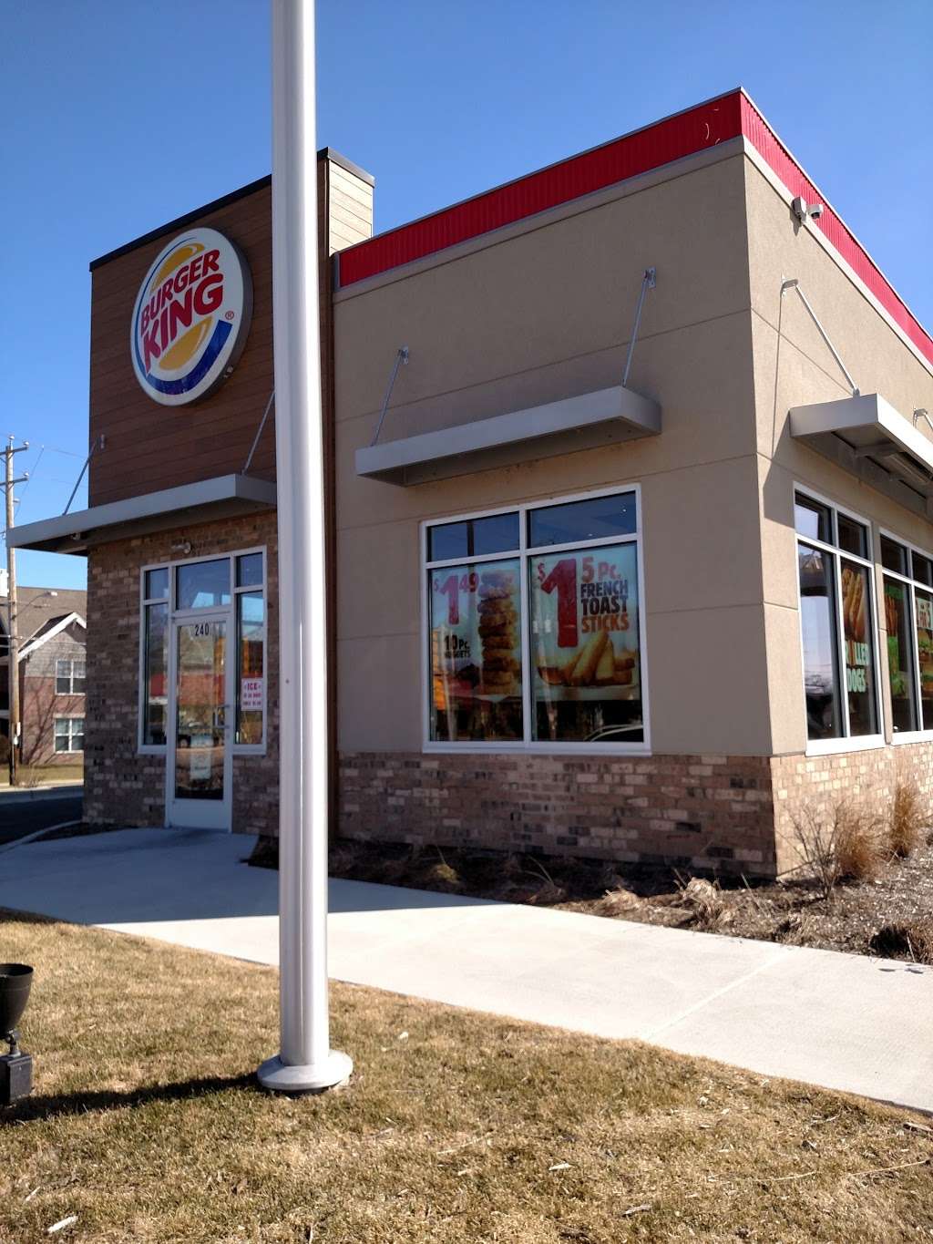 Burger King | 240 N Chicago Ave, South Milwaukee, WI 53172 | Phone: (414) 762-6063